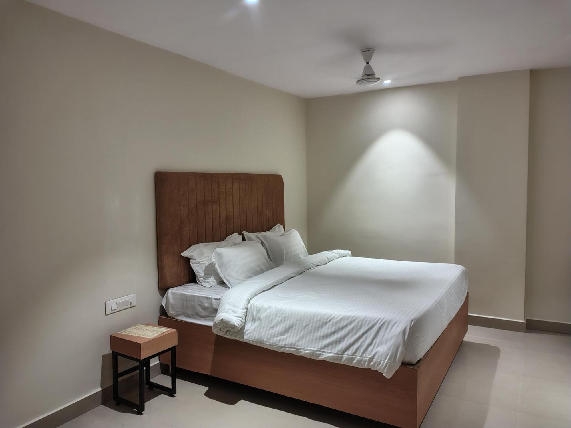 Hotel Blueearth Vizianagaram Exteriér fotografie